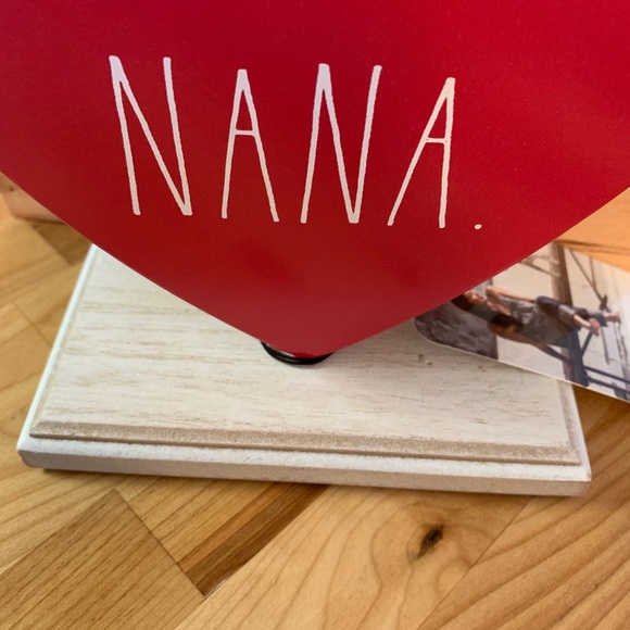 RAE DUNN METAL / WOOD “NANA” HEART SIGN STAND - Picture 4 of 7